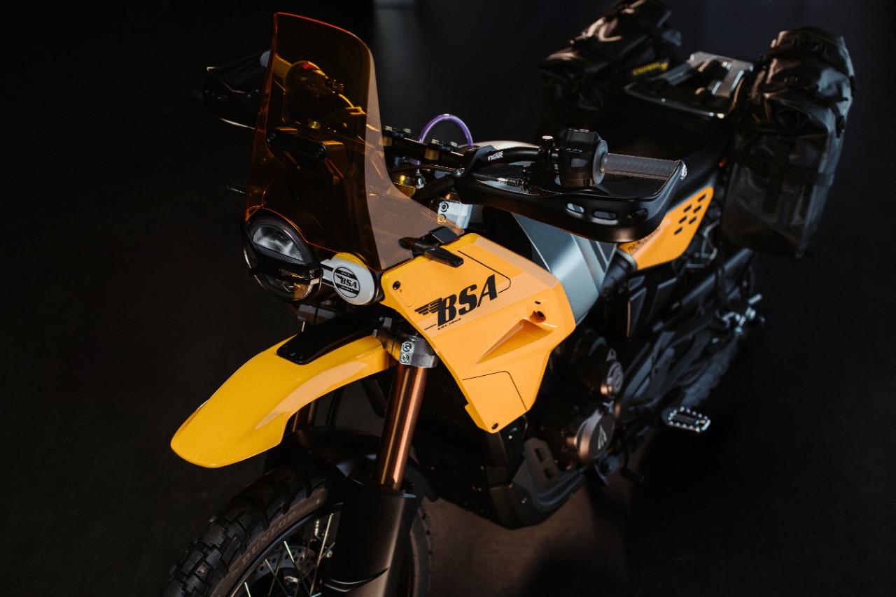 BSA: il grande ritorno del marchio inglese passa dalla adventurina Thunderbolt